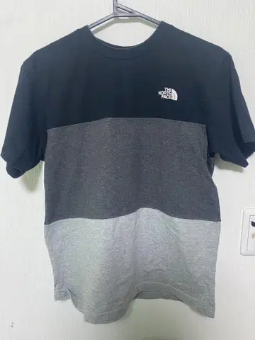 The North Face 컬러 블록 티셔츠