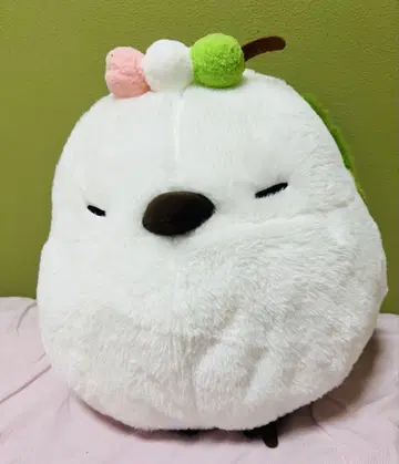 귀여운 마쉬멜로우 토핑이 들어간 봉제 인형