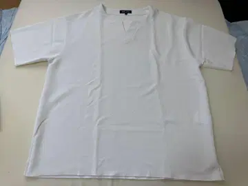 beams 빔즈 화이트 V넥 티셔츠 M