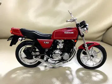 가와사키 Z400 FX 완성품 프라모델