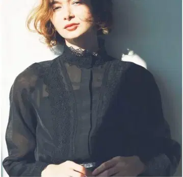루일 에 부티크 시어 오간자 레이스 블라우스 M