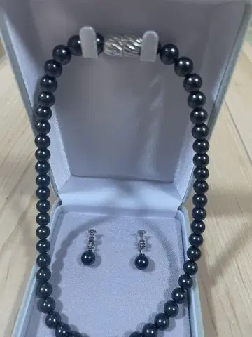 미사용 새상품 블랙 펄 목걸이 귀찌 세트 할인 가능
