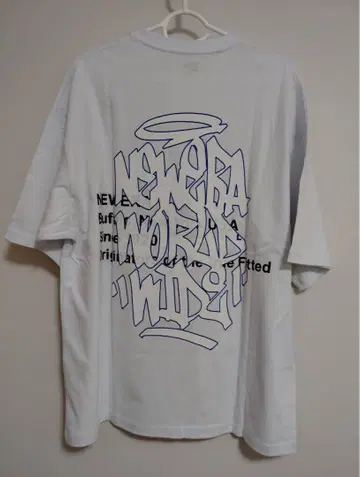 새상품 NEWERA 뉴에라 반팔 티셔츠 TAGGINGLOGO 오버 사이즈