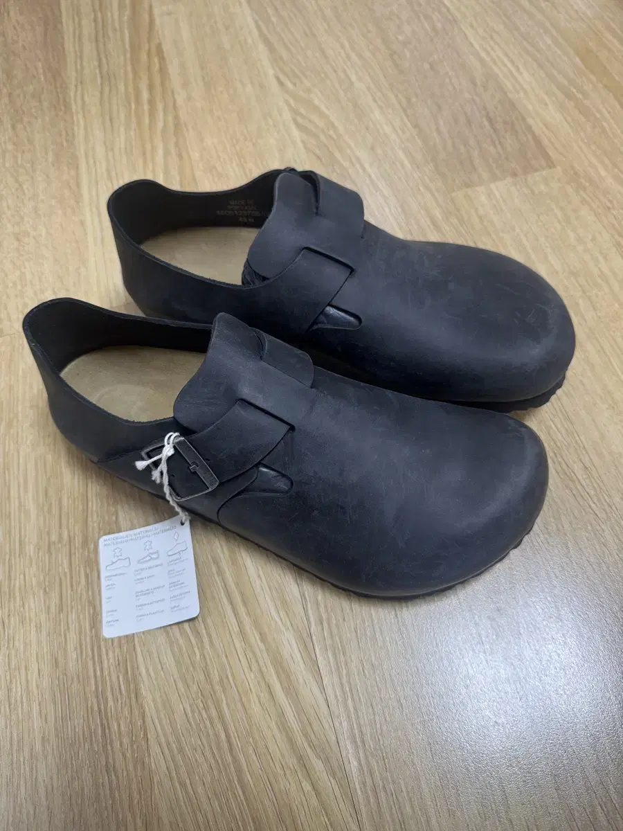 [EU 43 / 280 New] Birkenstock London LEOI Oiled Leather Black