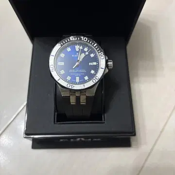 EDOX Delphin 파랑 고무 벨트 시계