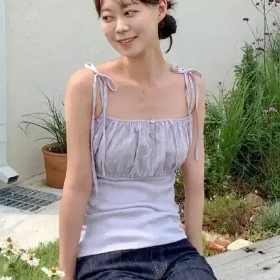 [RONRON] HEART BUTTON ノースリーブ★新作・24SS★韓国★ Ronron Heart Button Ribbed Sleeveless [worn by hanni] #뉴