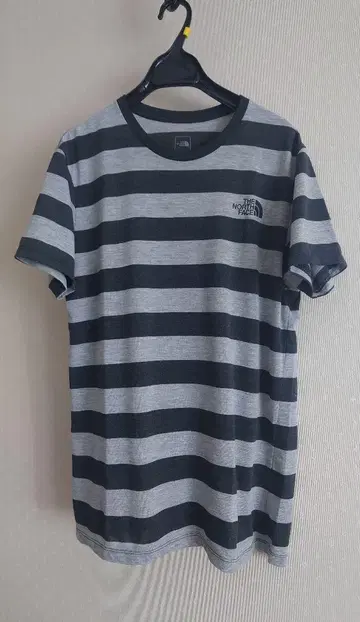 노스페이스 보더 티셔츠