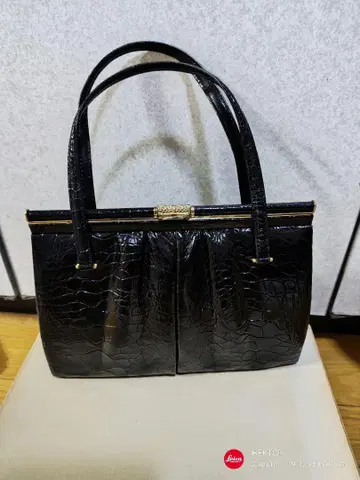 빈티지 블랙 크로커다일풍 핸드백