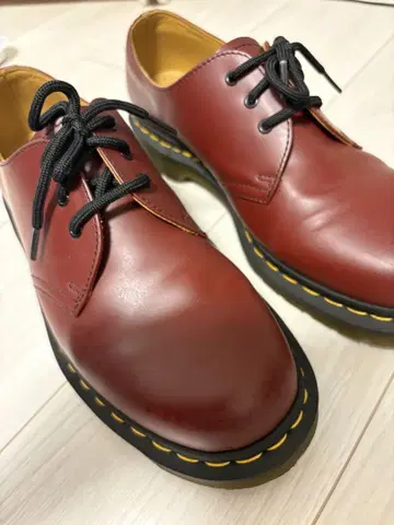 닥터마틴 체리 레드 1461 사이즈 UK8(27cm)