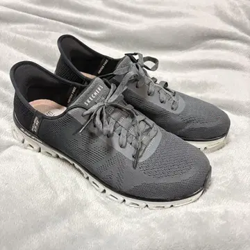 스케쳐스 슬립 인 스니커즈 23.5cm