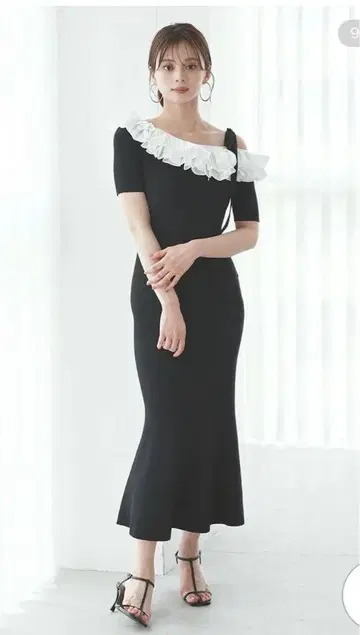 스나이델 SNIDEL 아지메 플리츠 카라 니트 원피스