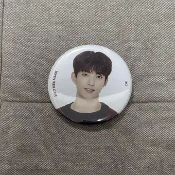 세븐틴 세부치 카페 2020 도겸 캔뱃지