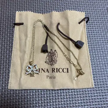 새상품급 NINA RICCI 리본 목걸이 니나리치 골드 반짝반짝
