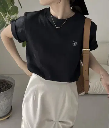 카프리슐레 마쥬 1포인트 티셔츠