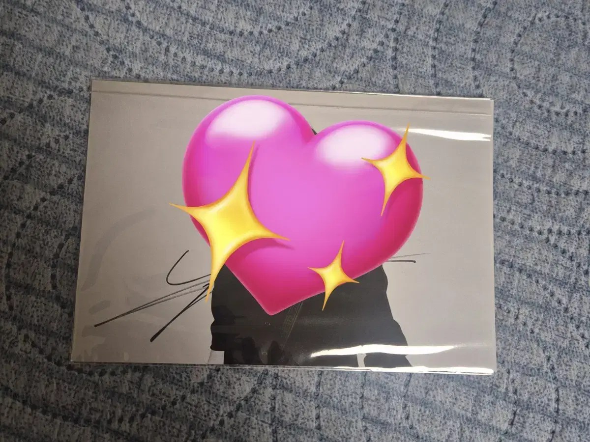 Ateez Yunho Bouncy Autographed Printed Photo (Price not further reduced)