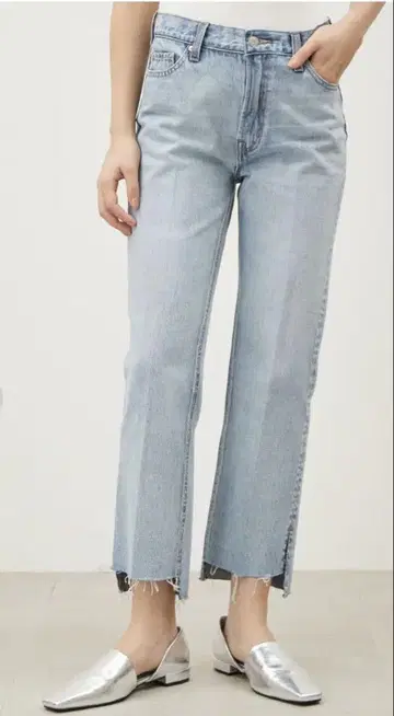 미라 오웬 밑단 테이퍼드 데님 팬츠 00