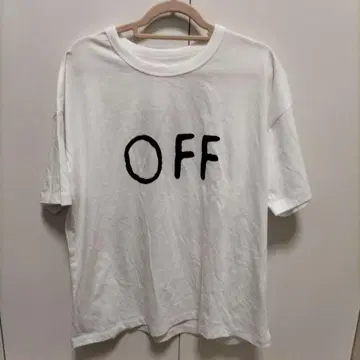 그램 새상품 화이트 OFF 티셔츠