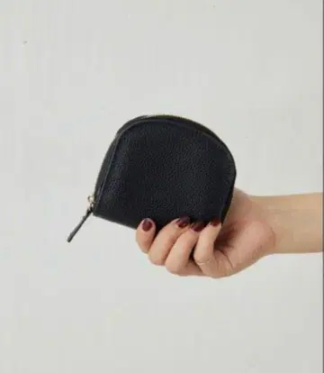 새상품 ear PAPILLONNER 심플 라운드 접이식 지갑 블랙
