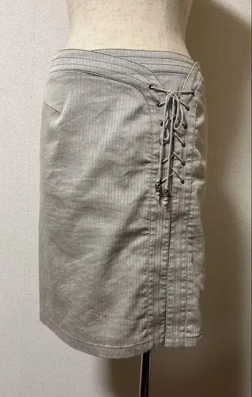 피에스몬테 그레이 레이스업 타이트 스커트