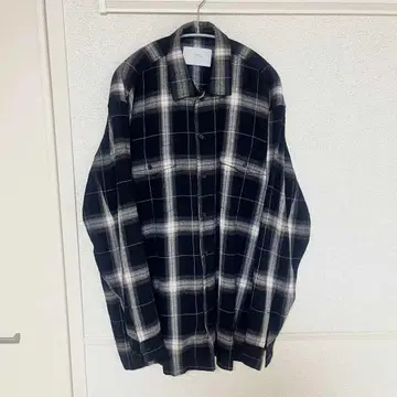 스탬프드 템플린 셔츠