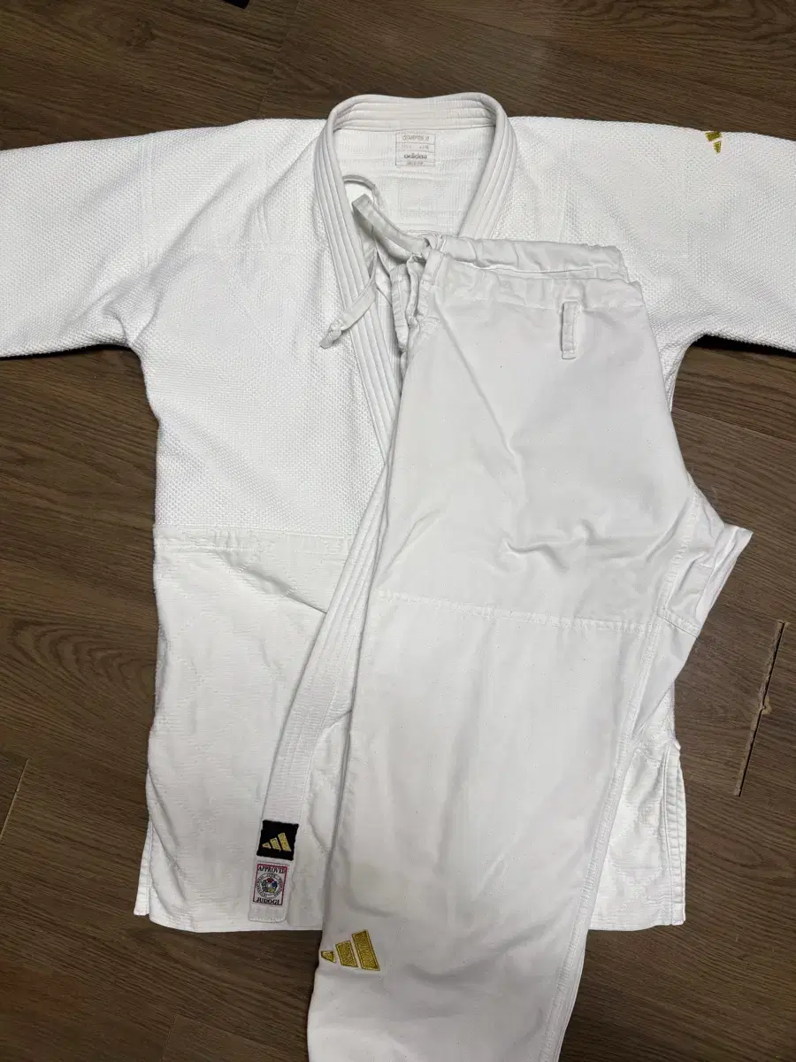 Adidas Competition Judo Uniform Keum Jang 175