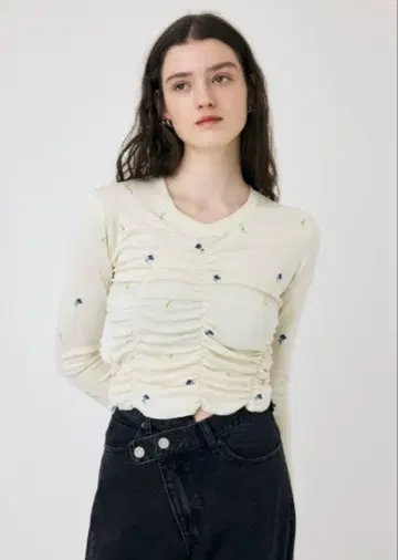 MOUSSY FLORAL RANDOM GATHER - 티셔츠