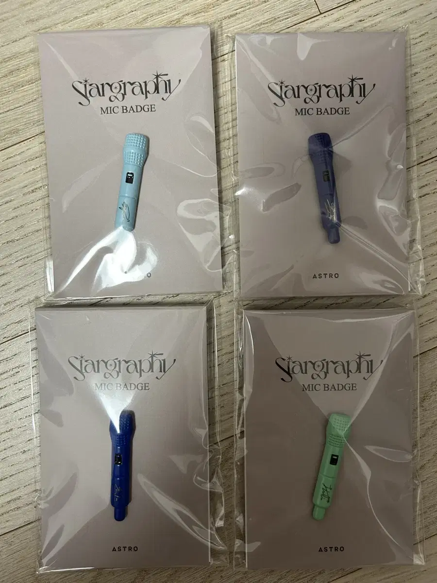 아스트로 마이크 뱃지 (미개봉)