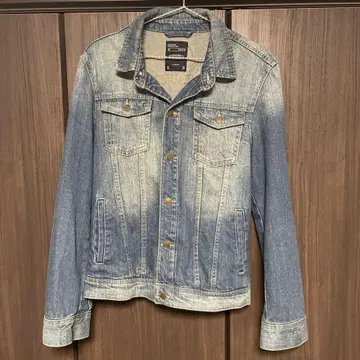 Bershka 데님 자켓 M 사이즈 페이드 가공