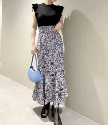SNIDEL 스나이델 커팅 레이스 머메이드 스커트