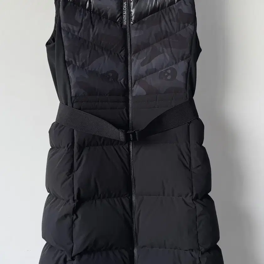 メンズウェア MARK&LONA HALF ZIP SEAMLESS DOWN JKT 50 MARK&LONA HALF ZIP SEAMLESS DOWN JKT 50 Men | LUXURY GOLF