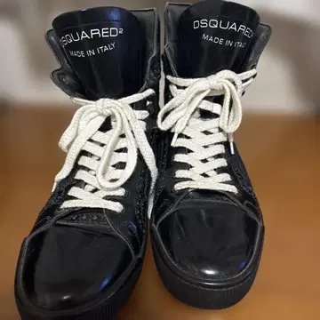 DSQUARED2 DSQ HOCKEY 블랙 하이컷 스니커즈