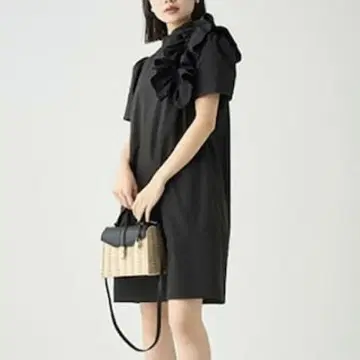 CELFORD 2023SS 자수 프릴 미니 원피스 블랙