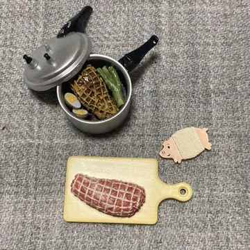 리멘트 쁘띠 샘플 뺨이 떨어질 것 같아! 찐 돼지 고기와 삶은 계란