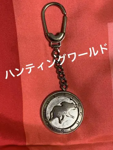 HUNTING WORLD 소 실루엣 키링