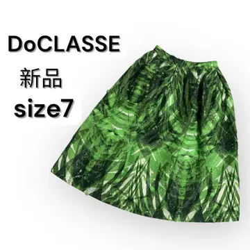 DoCLASSE 새상품 두클라쎄 플레어 스커트 size7