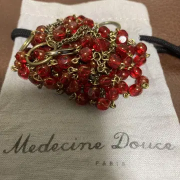 HP 프랑스 medicine douce 빨간색 비즈 목걸이