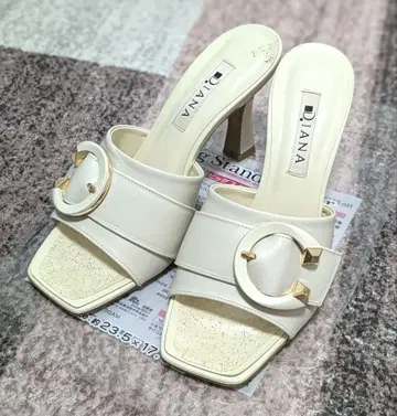 다이애나 화이트 뮬