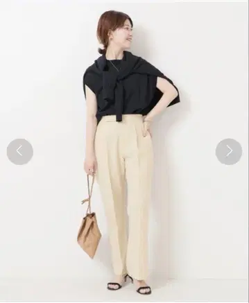 Spick & Span 드라이 터치 백 슬릿 스트레이트 팬츠