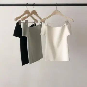ounce 오프숄더 리브 니트 반팔 블랙