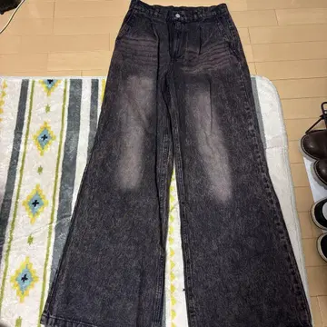 다크 그레이 부츠 컷 데님