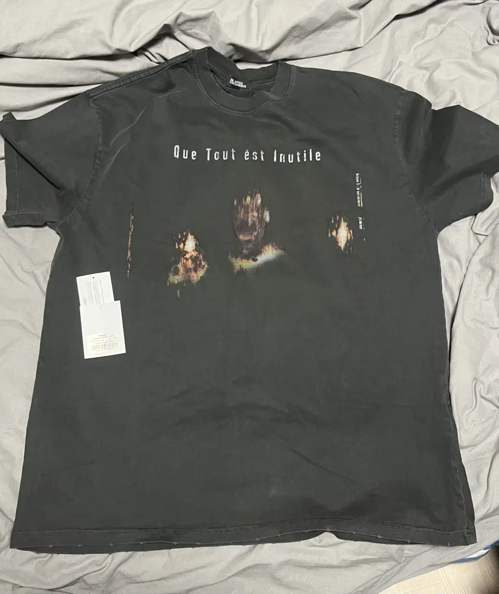 [2] Awende Volume 3 Short Sleeve T-Shirt