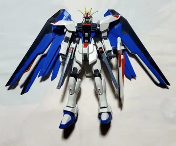 건담 SEED HG 프리덤 건담 조립 완료 정크