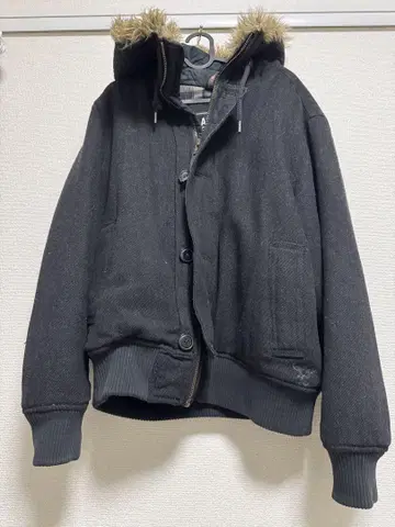 AMERICAN EAGLE OUTFITTERS 블랙 자켓 L 사이즈