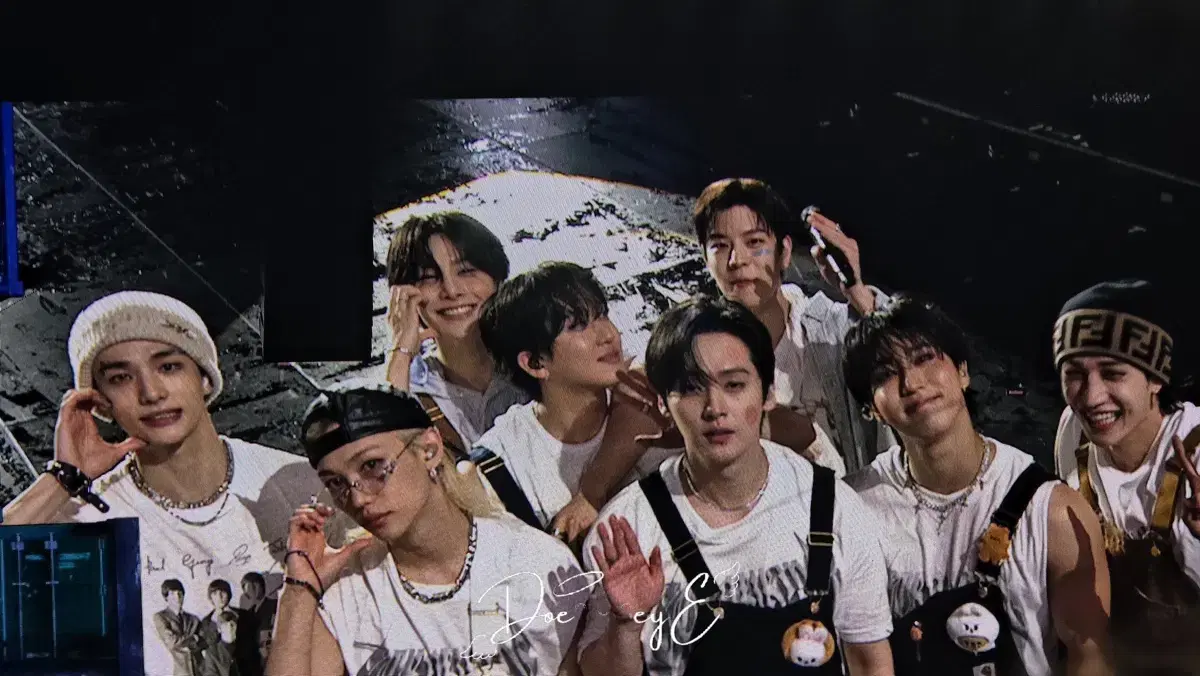 Stray Kids Skiz Na-ah-ah BbokAri Magnet Keyring wts