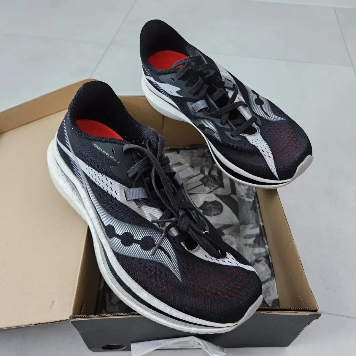 써코니 Saucony 엔돌핀 프로2 265mm 중고 런닝화