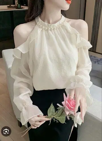 9000엔 상당의 미사용 택 포함 의류 3800엔에 양도합니다.