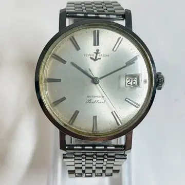 울리세 나르단 1513 자동 와인딩 데이트