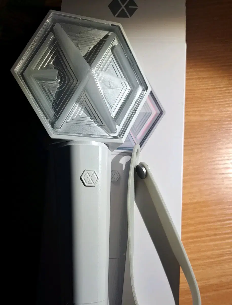 Eri-D Bong/ Exo lightstick