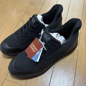 CEDAR CREST 블랙 스니커즈
