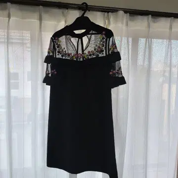 Lily Brown 블랙 드레스 사이즈 1